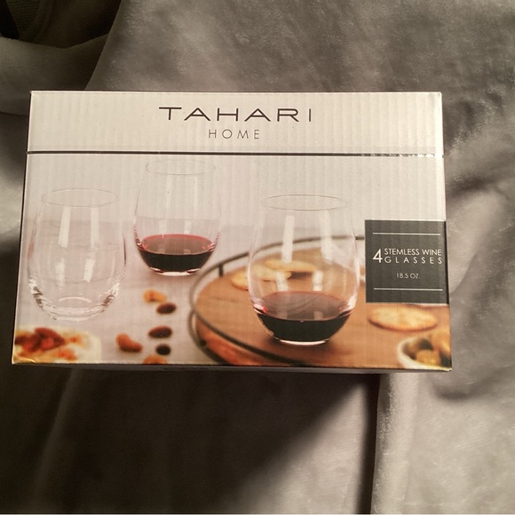 Tahari stemless set of 4 wine glasses. NIB. New in Box - Picture 2 of 7